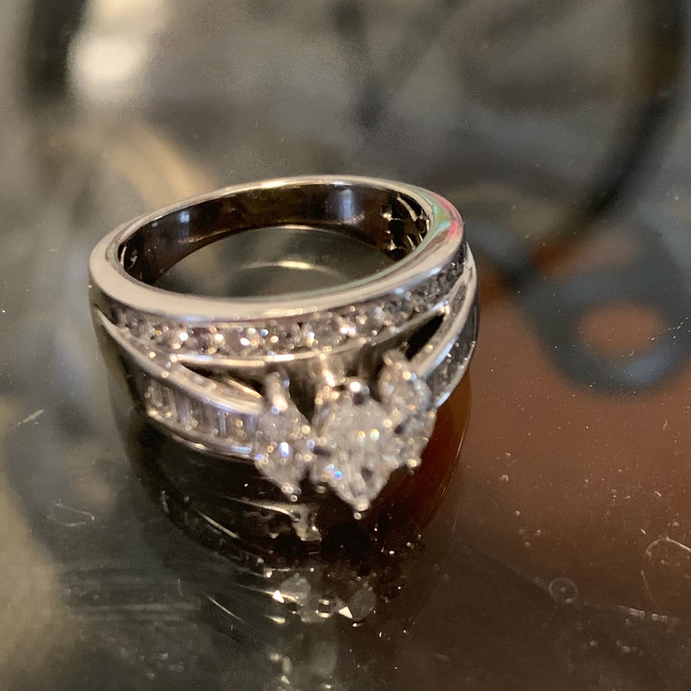 Diamond ring/wedding ring
